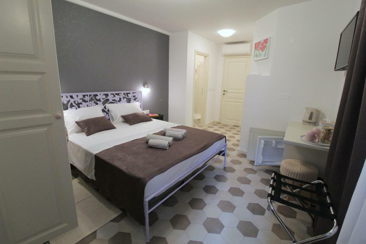 רוביני Noemi'S Rooms מראה חיצוני תמונה