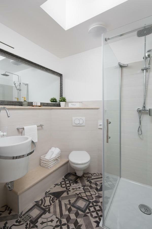 רוביני Noemi'S Rooms מראה חיצוני תמונה
